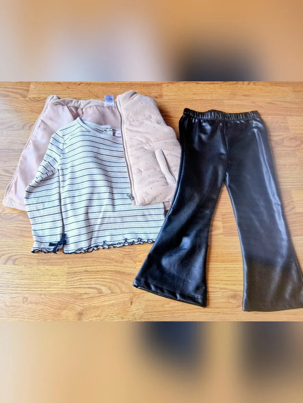 NWT  3 Piece  Faux Leather black Pants Top Puffy Vest With Sparkle Sz 4 5 6 - Picture 3 of 14